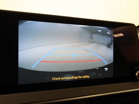 Used 2024 Toyota Prius XLE image 16