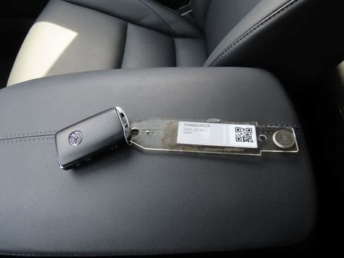 Used 2024 MAZDA CX-30 AWD 2.5 S w/ Preferred Package image 26