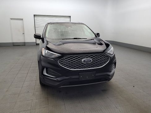 Used 2023 Ford Edge SEL image 14