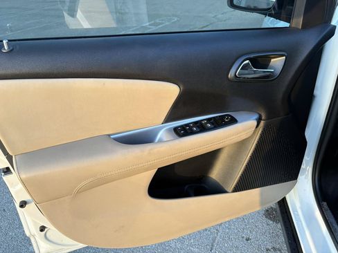 Used 2015 Dodge Journey SXT FWD image 8