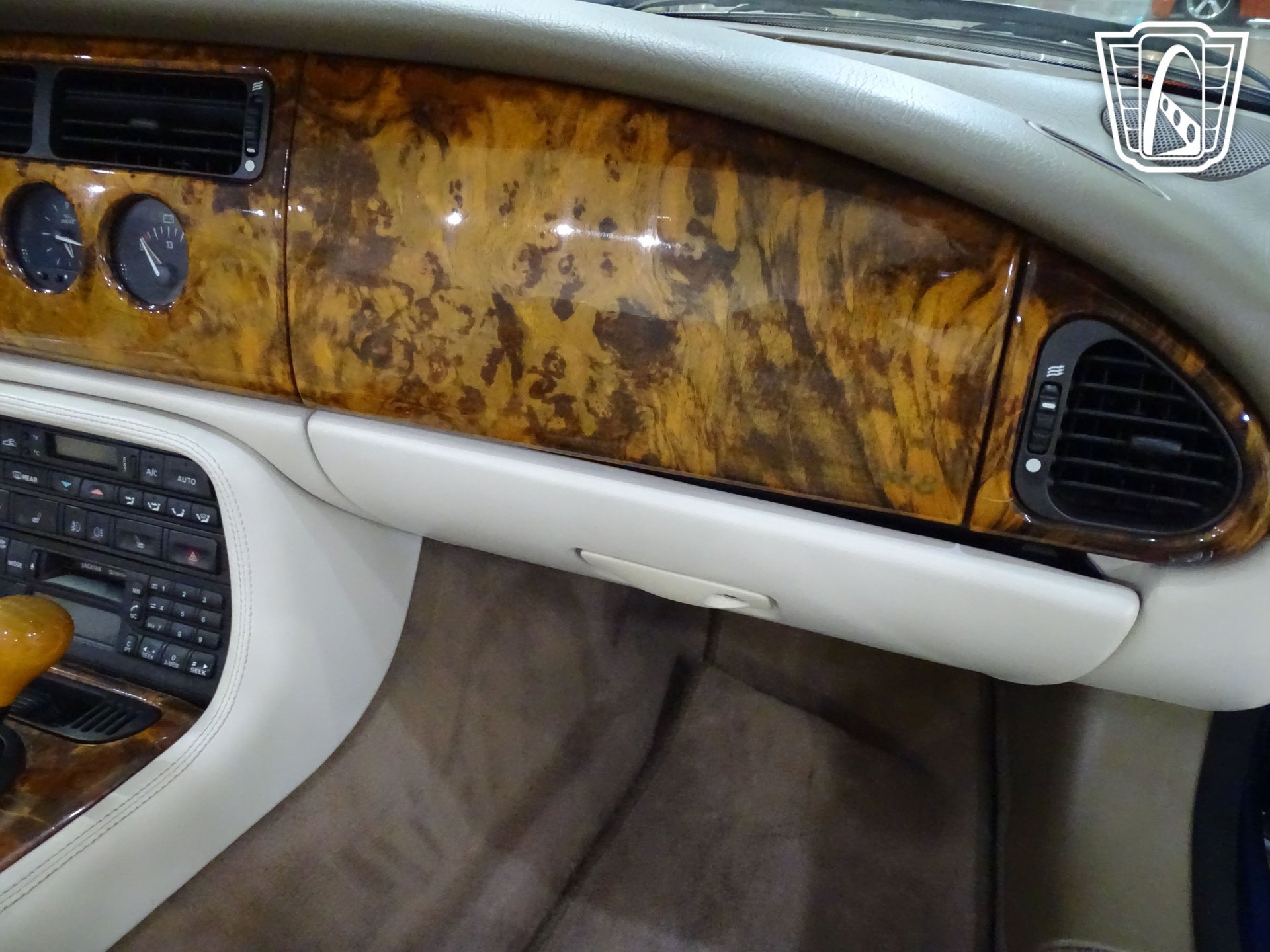 Used 1998 Jaguar XK8 Convertible RWD image 18
