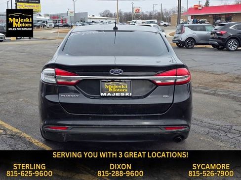 Used 2017 Ford Fusion SE w/ Fusion SE Technology Package image 7