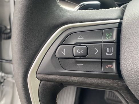 New 2025 Jeep Grand Cherokee L Limited w/ Luxury Tech Group II image 18