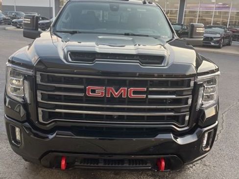 Used 2022 GMC Sierra 2500 AT4 w/ AT4 Premium Plus Package image 3