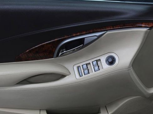 Used 2013 Buick LaCrosse Leather w/ Driver Confidence Package FWD image 15