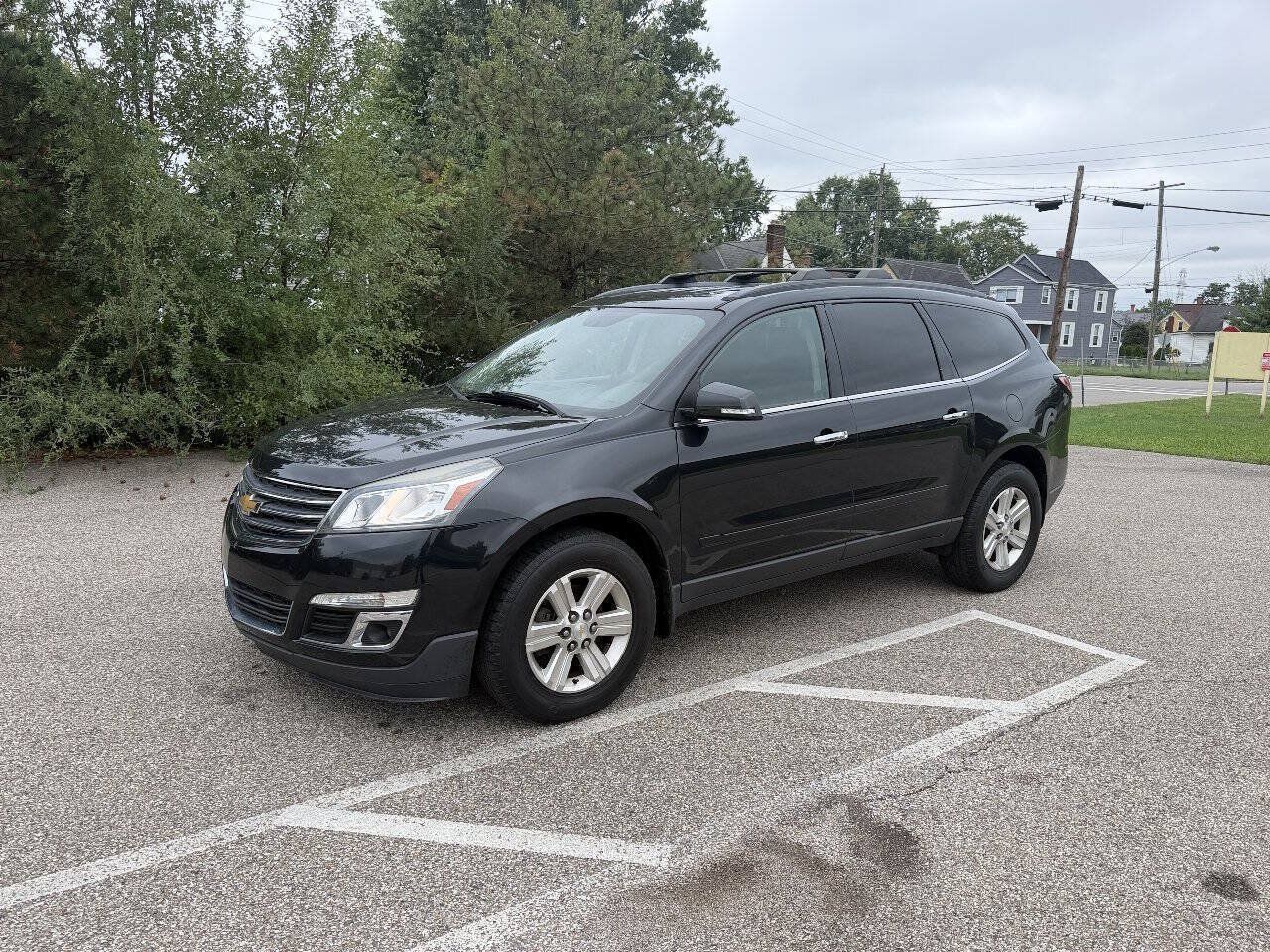 Used 2014 Chevrolet Traverse LT FWD image 1