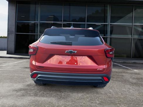 Used 2024 Chevrolet Trax RS w/ Sunroof Package image 6