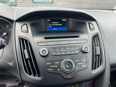 Used 2017 Ford Focus SE image 24