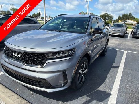 Certified 2023 Kia Sorento S FWD image 1