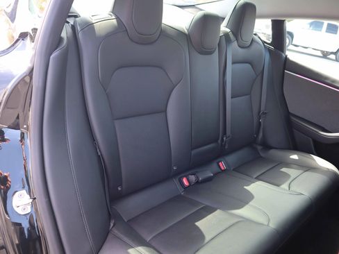 Used 2025 Tesla Model 3 Long Range image 4