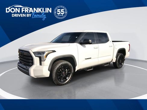 Used 2023 Toyota Tundra SR5 w/ SR5 Premium Package image 1