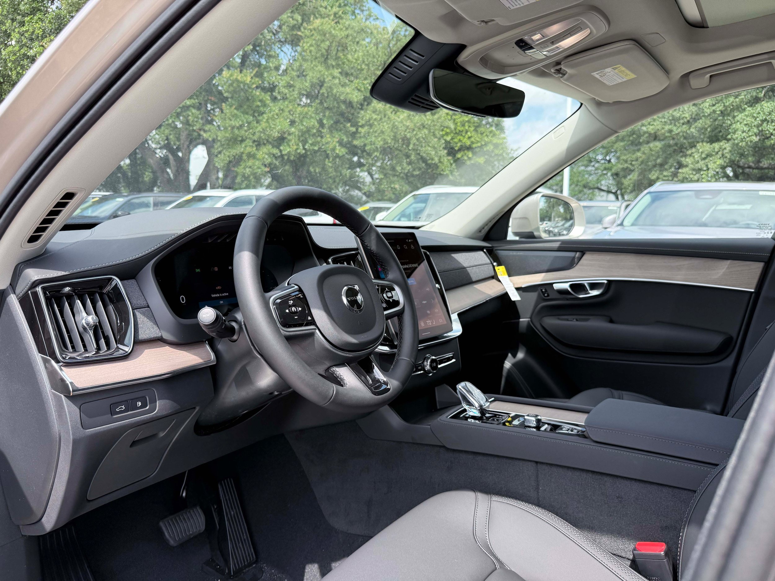 New 2026 Volvo XC90 T8 Plus AWD/4WD image 11
