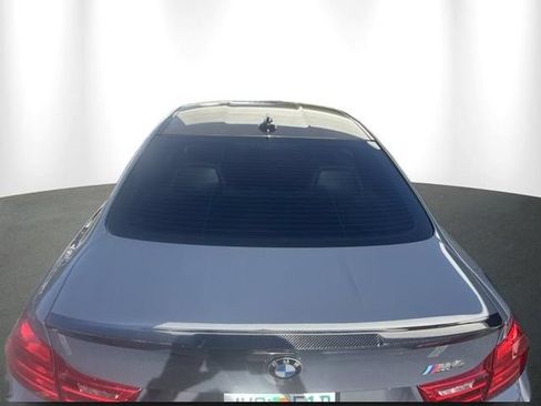 Used 2017 BMW M4 Coupe RWD image 5