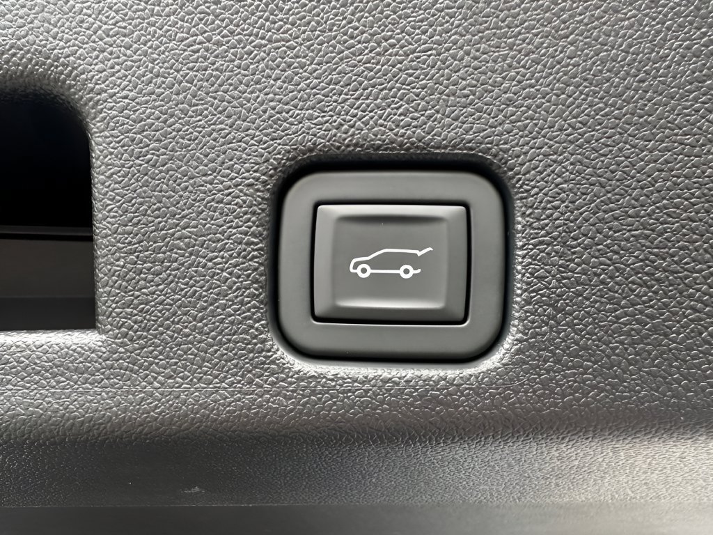 Used 2026 GMC Acadia Elevation w/ Elevation Premium Package FWD image 34