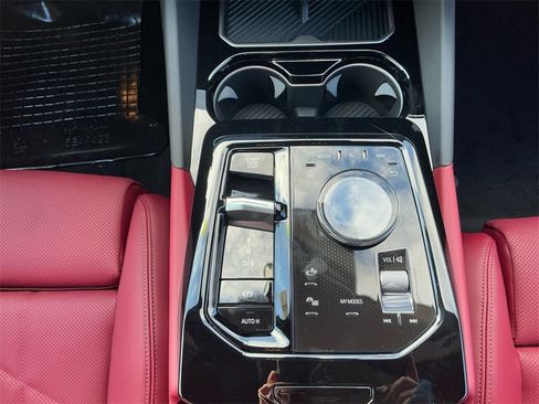 New 2026 BMW 530i xDrive w/ Premium Package image 11