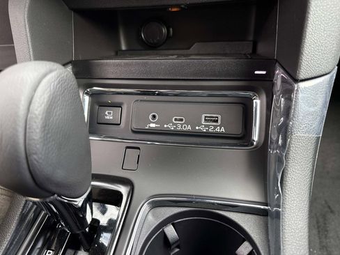 New 2026 Subaru Ascent Limited Bronze image 32