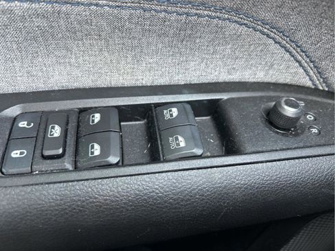 Certified 2022 Jeep Compass Latitude w/ Convenience Group image 14