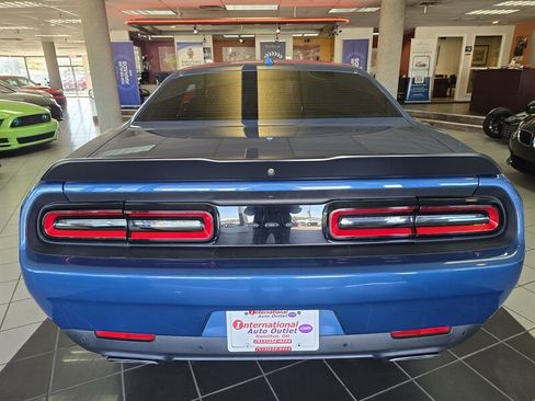 Used 2021 Dodge Challenger R/T w/ Blacktop Package image 30