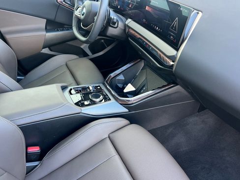 Used 2025 BMW X3 xDrive30i w/ Convenience Package image 17