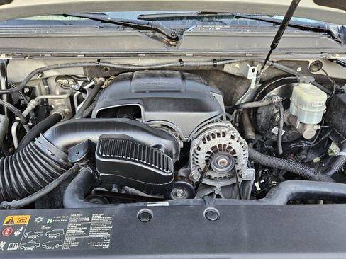 Used 2013 Chevrolet Suburban LT w/ Texas Edition image 27