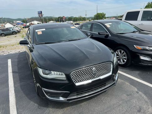 Used 2017 Lincoln MKZ Premiere AWD/4WD image 2