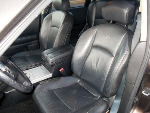 Used 2004 INFINITI FX45 AWD w/ Technology Pkg image 10