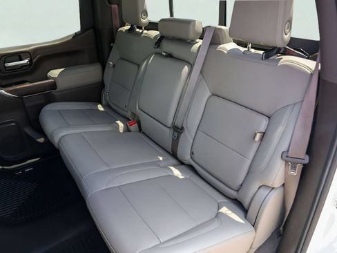 Used 2021 GMC Sierra 1500 SLT AWD/4WD image 28