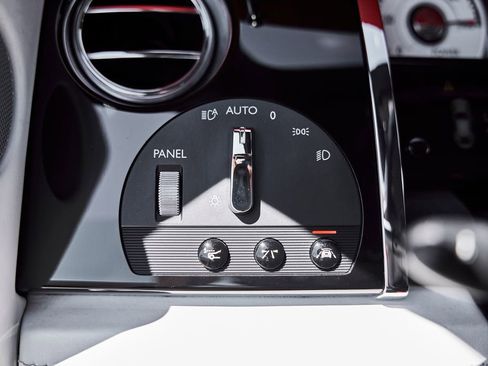 Used 2020 Rolls-Royce Wraith RWD image 46