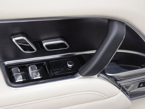 Used 2023 Land Rover Range Rover Long Wheelbase Autobiography image 25