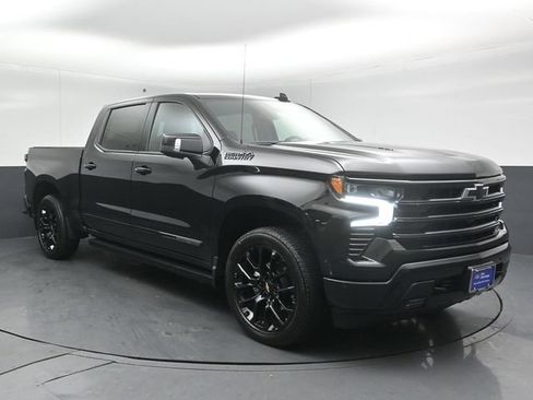 Used 2026 Chevrolet Silverado 1500 High Country w/ Midnight Edition AWD/4WD image 1