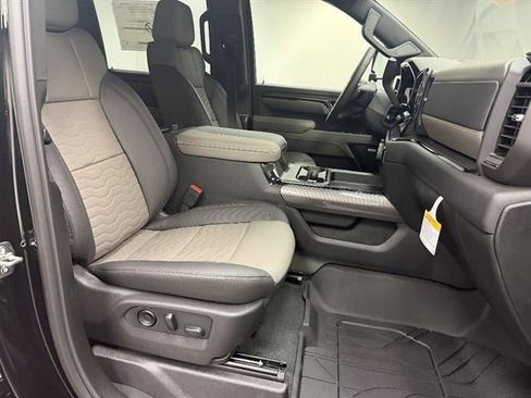 New 2026 Chevrolet Silverado 2500 ZR2 AWD/4WD image 11