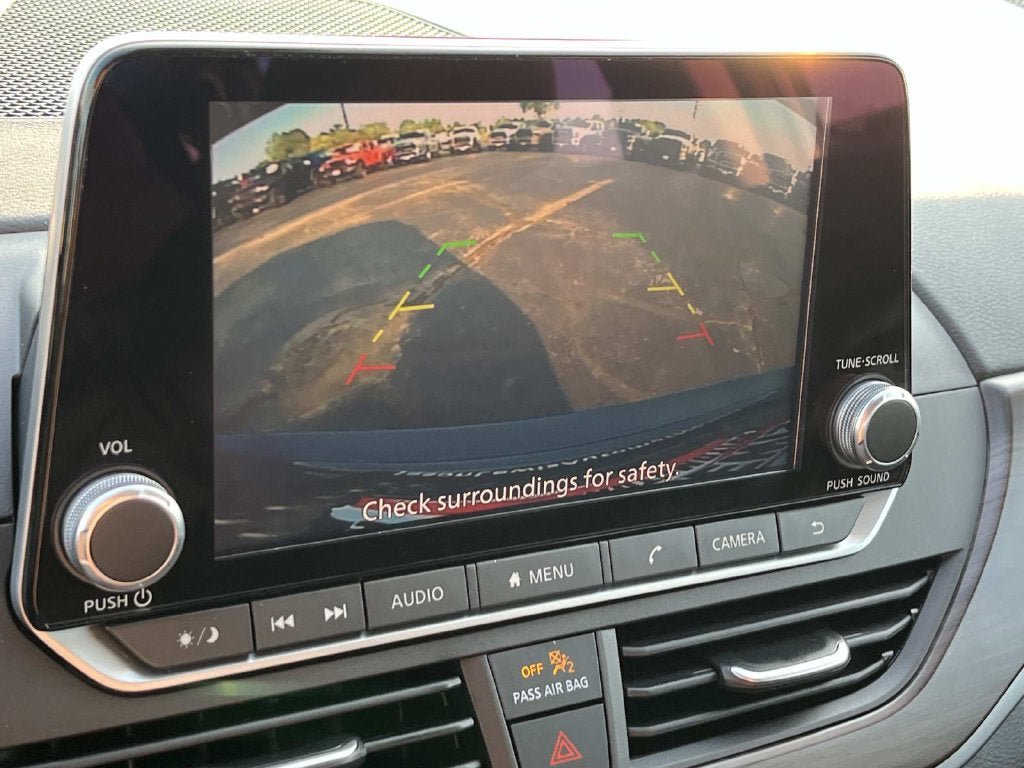 Used 2025 Nissan Altima 2.5 SV FWD image 28