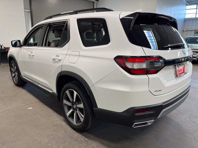 Used 2025 Honda Pilot Elite image 5