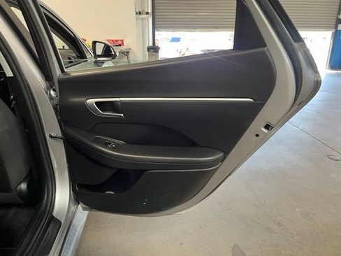 Used 2021 Hyundai Sonata Blue FWD image 16