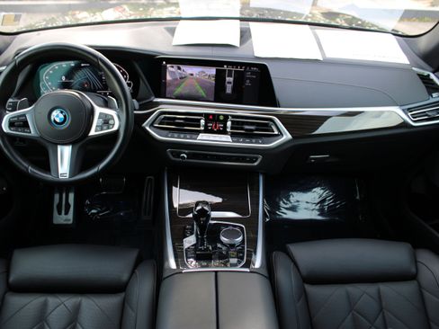 Used 2023 BMW X5 xDrive45e w/ M Sport Package image 30