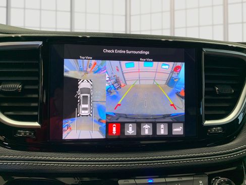 New 2026 Chrysler Pacifica Limited w/ Uconnect Theater Family Group image 26