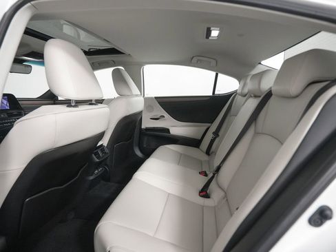 Certified 2025 Lexus ES 350 w/ Premium Package image 13