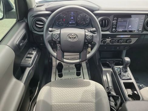 Used 2022 Toyota Tacoma SR AWD/4WD image 12