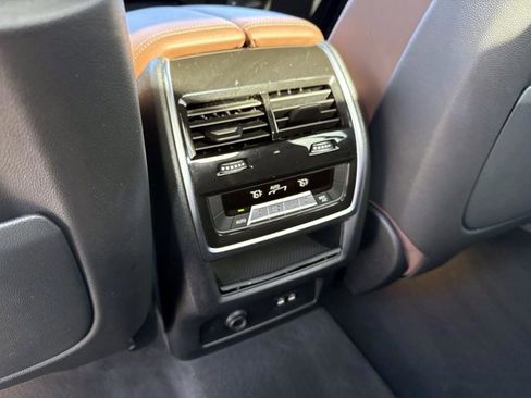 Used 2023 BMW X7 xDrive40i w/ M Sport Package image 16