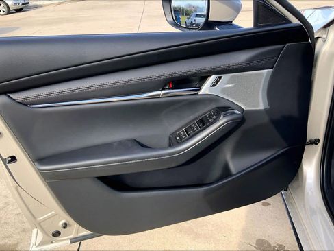 New 2026 MAZDA MAZDA3 2.5 S Hatchback w/ Premium Pkg image 10