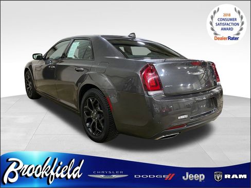 Used 2019 Chrysler 300 S image 6