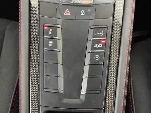 Used 2023 Porsche 718 Cayman GT4 image 18