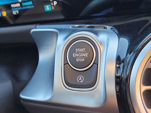 New 2026 Mercedes-Benz GLB 35 AMG 4MATIC image 31