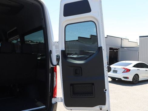 Used 2024 Mercedes-Benz Sprinter 2500 image 35