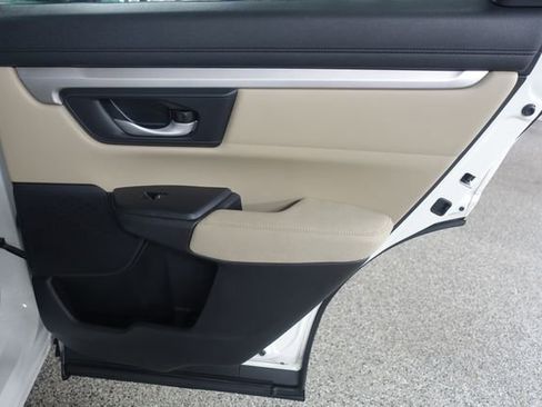 Used 2017 Honda CR-V LX image 21