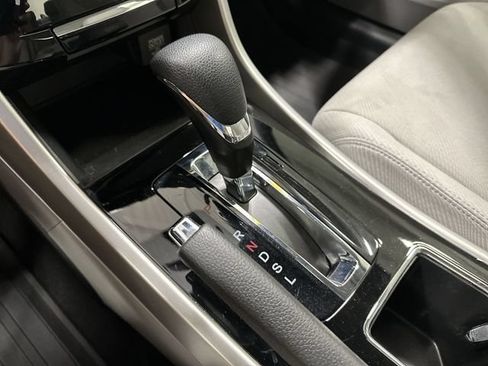Used 2017 Honda Accord EX image 24
