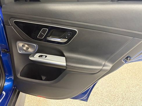 Used 2023 Mercedes-Benz GLC 300 4MATIC w/ AMG Line image 40