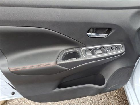 New 2025 Nissan Versa SR w/ Trunk Package image 6