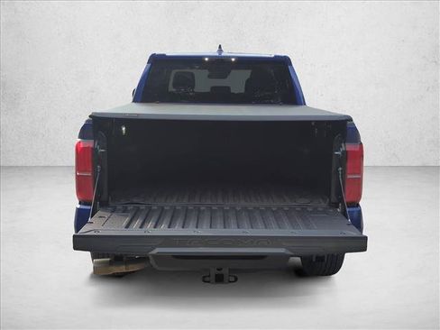 Used 2025 Toyota Tacoma TRD Sport AWD/4WD image 9