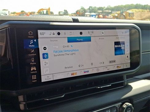 New 2025 Jeep Gladiator Sport image 3